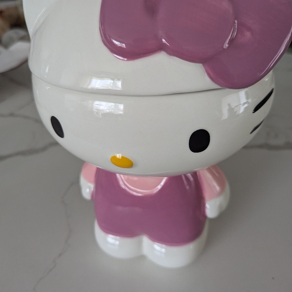BNWT Viral Hello Kitty Ceramic Cookie Jar - Picture 2 of 7